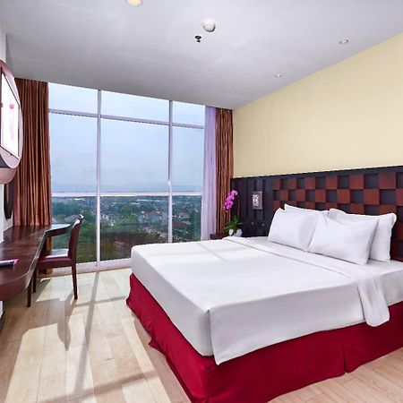 Grand Orchid Hotel Yogyakarta Maguwo Ngoại thất bức ảnh