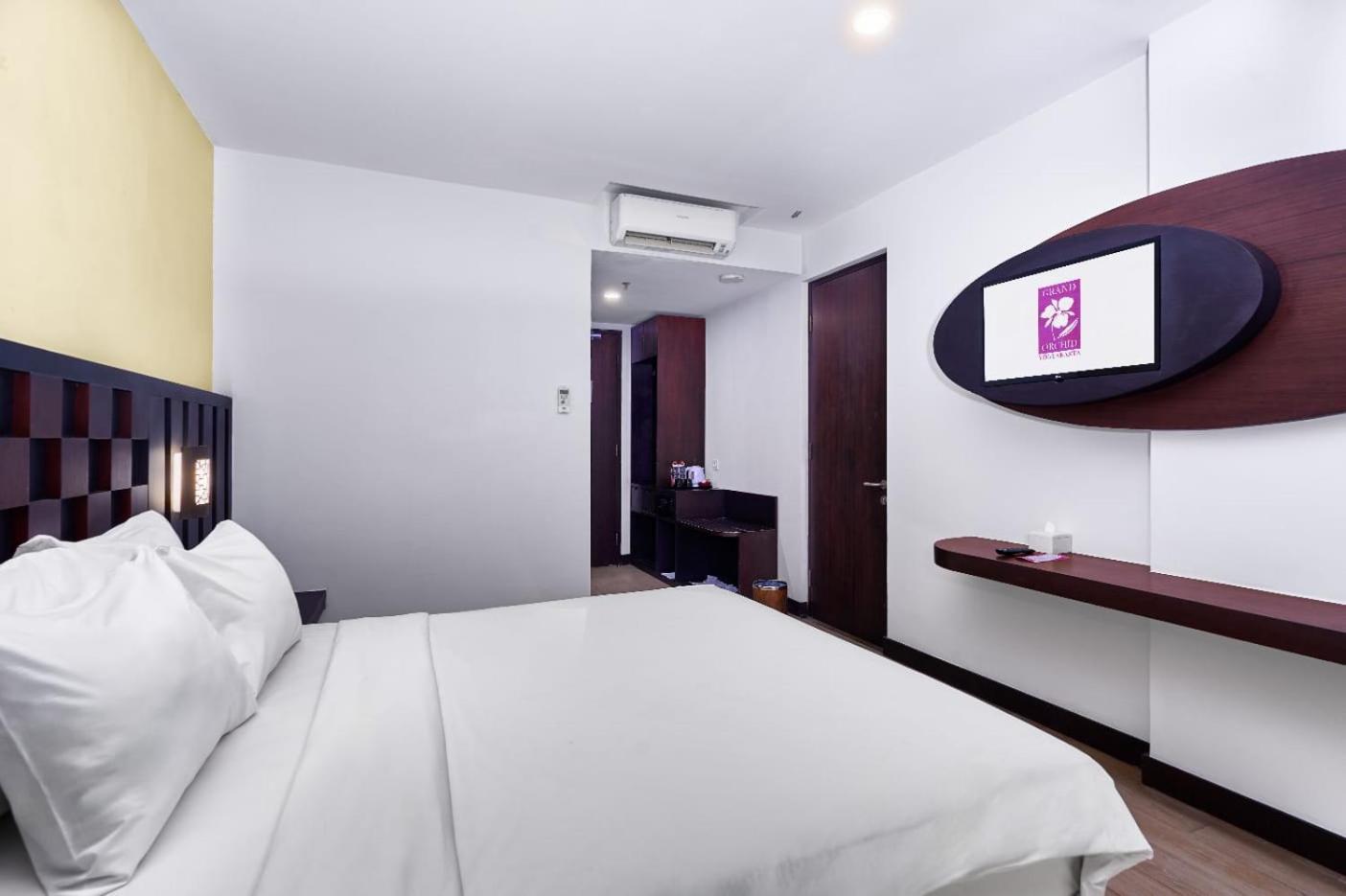 Grand Orchid Hotel Yogyakarta Maguwo Ngoại thất bức ảnh