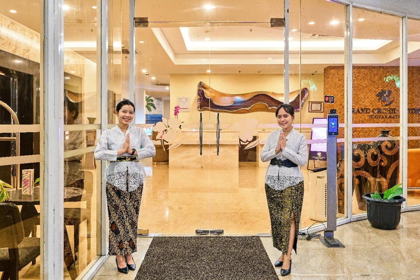 Grand Orchid Hotel Yogyakarta Maguwo Ngoại thất bức ảnh