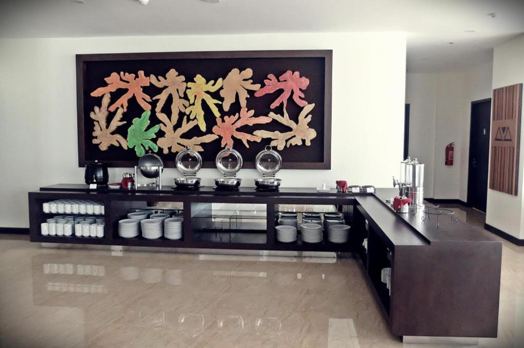 Grand Orchid Hotel Yogyakarta Maguwo Ngoại thất bức ảnh