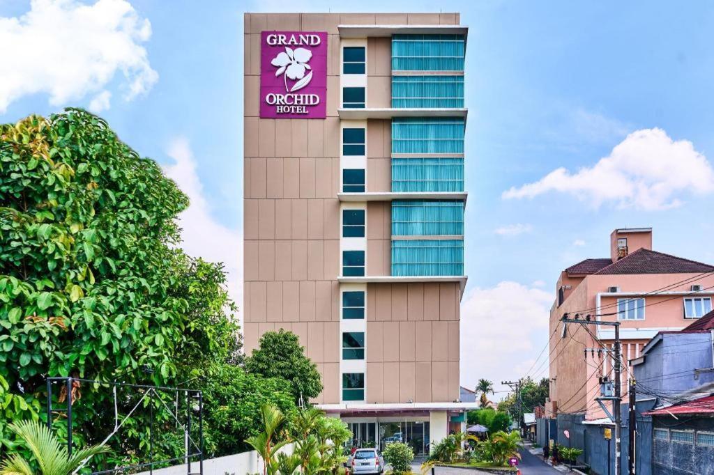Grand Orchid Hotel Yogyakarta Maguwo Ngoại thất bức ảnh
