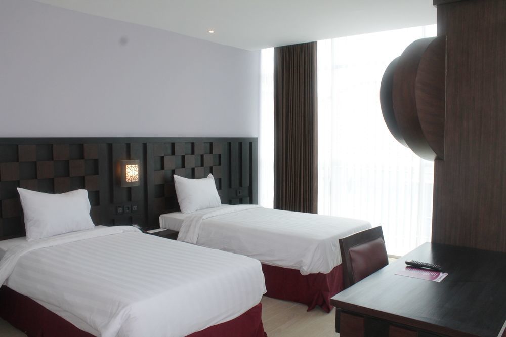 Grand Orchid Hotel Yogyakarta Maguwo Ngoại thất bức ảnh