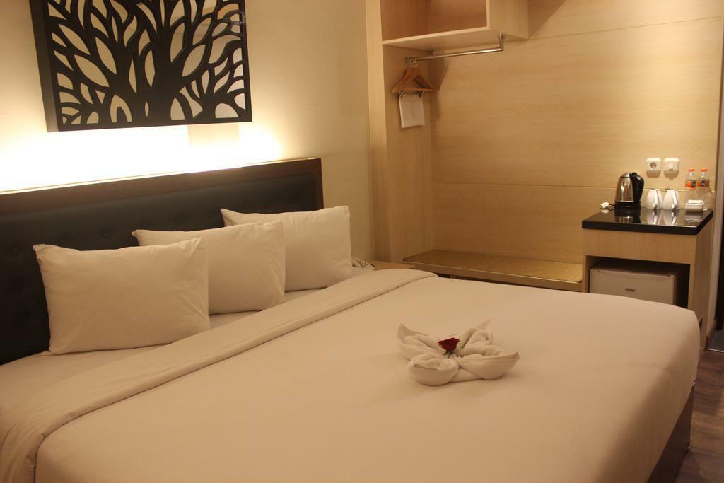 Grand Orchid Hotel Yogyakarta Maguwo Ngoại thất bức ảnh