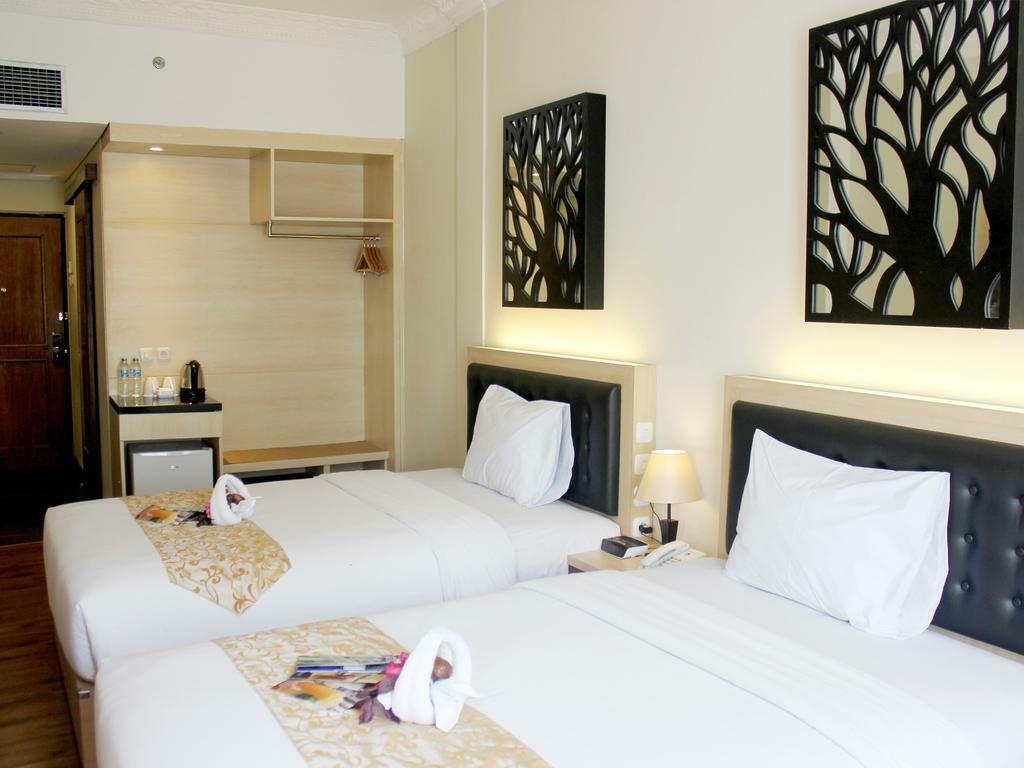 Grand Orchid Hotel Yogyakarta Maguwo Ngoại thất bức ảnh